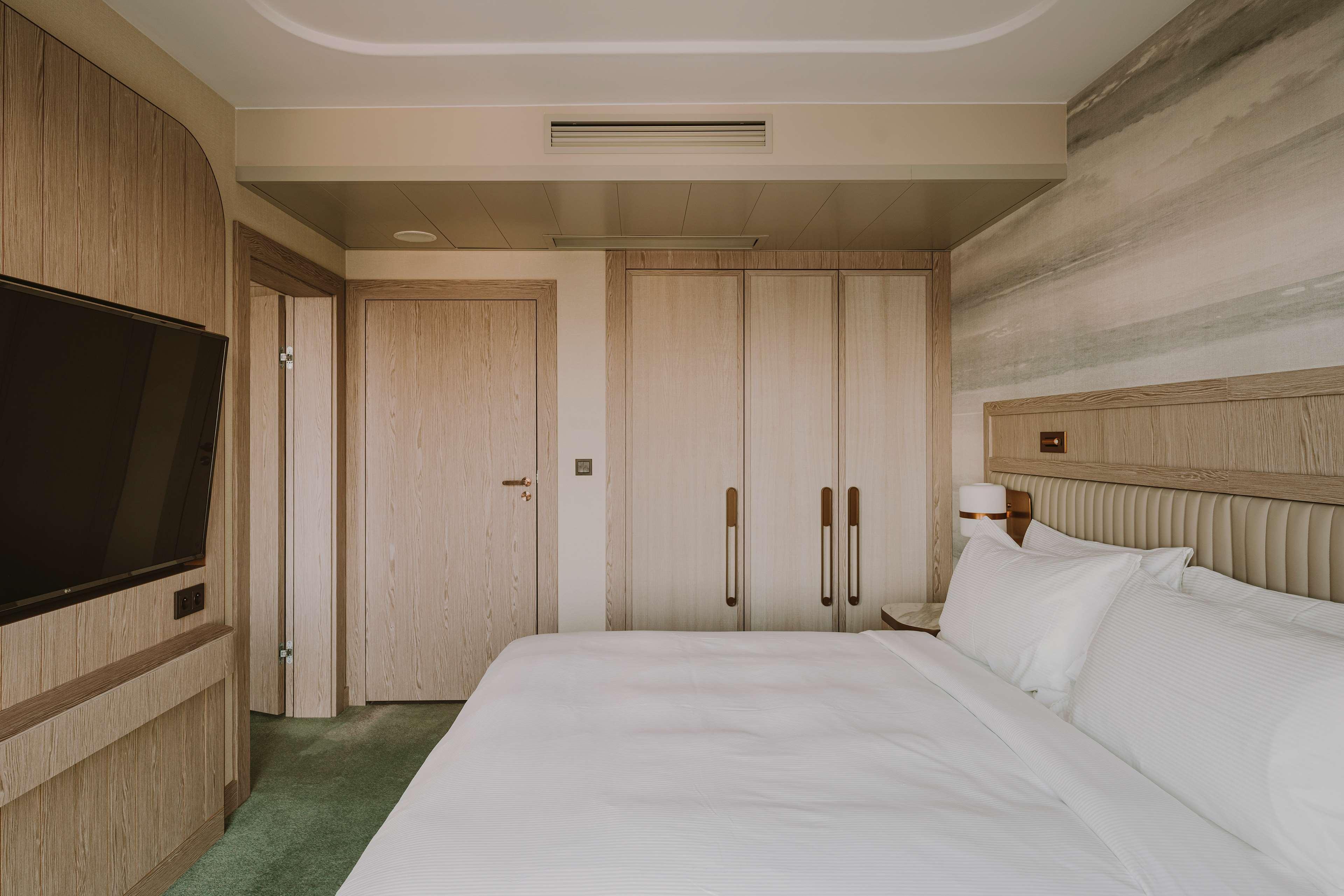 Курортний комплекс Hilton And 5*