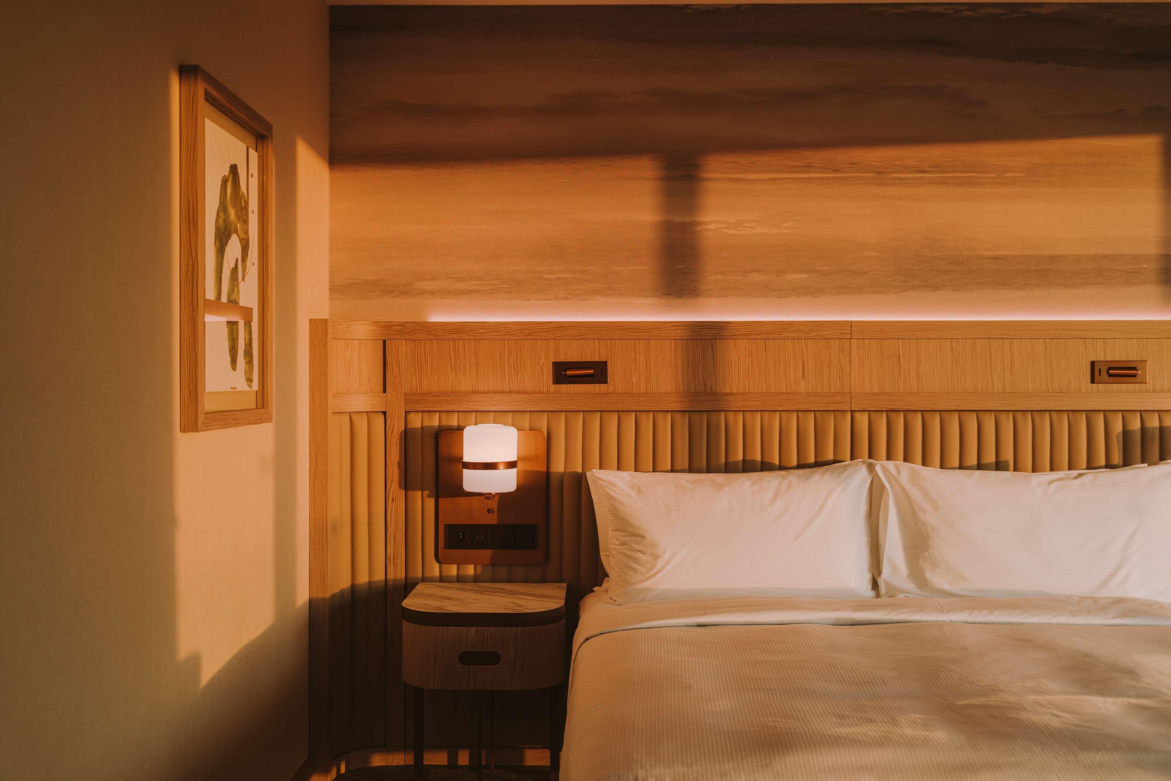 Hilton And Курортний комплекс 5*