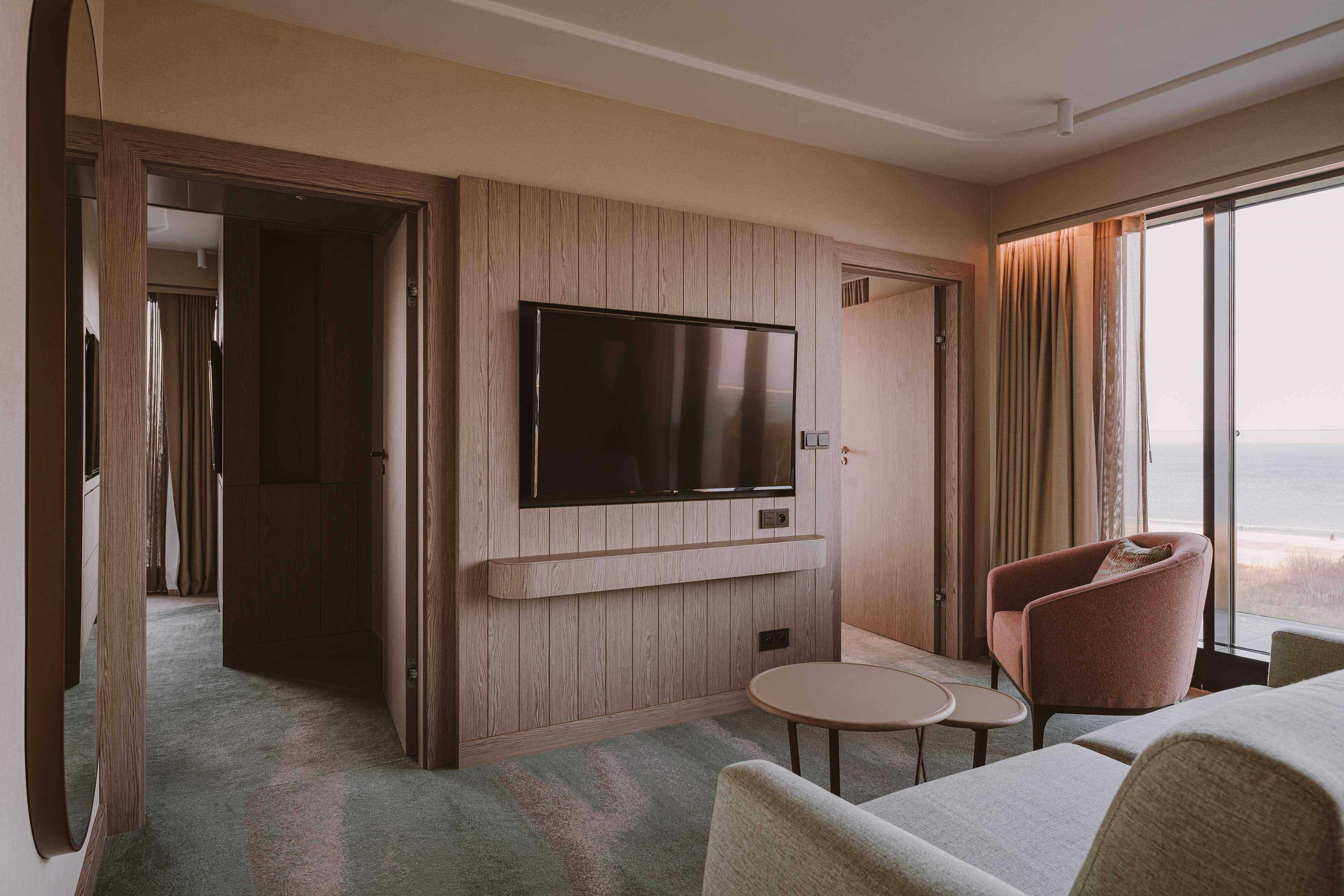 Hilton And Курортний комплекс 5*