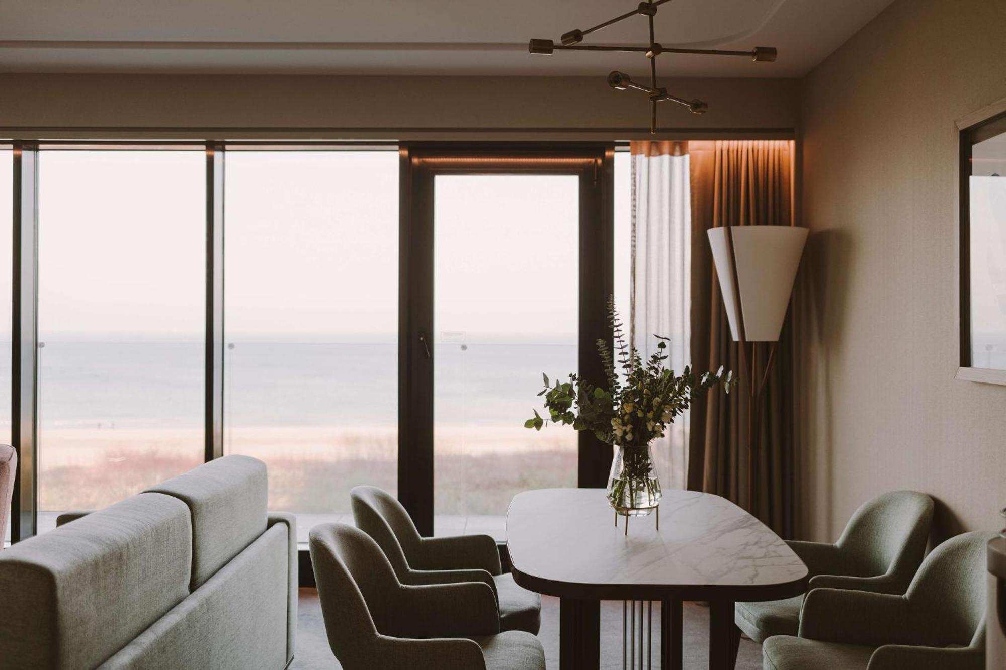 Курортний комплекс Hilton And