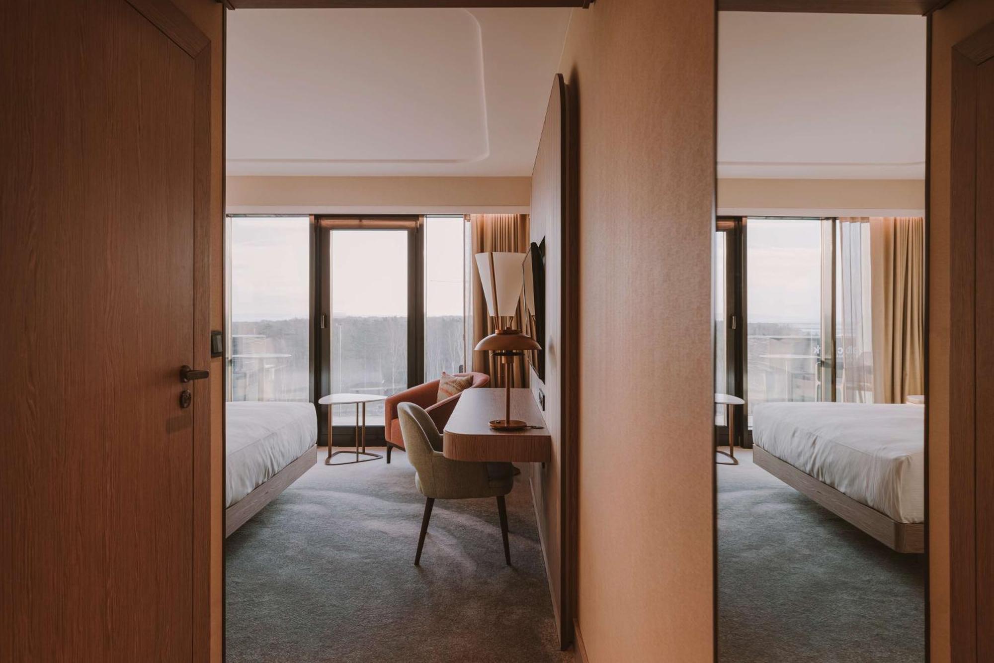 Курортний комплекс Hilton And 5*