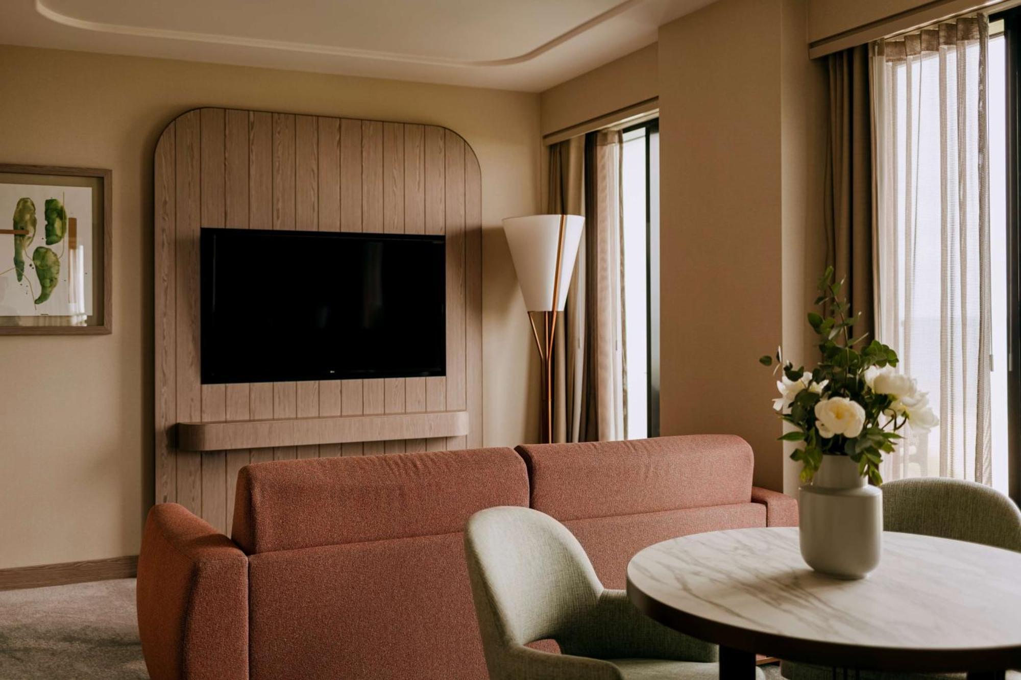 Курортний комплекс Hilton And